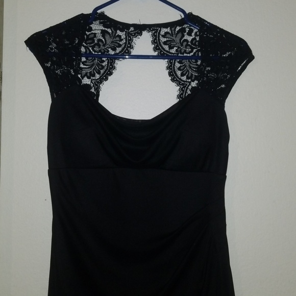 Black dress - Picture 2 of 4